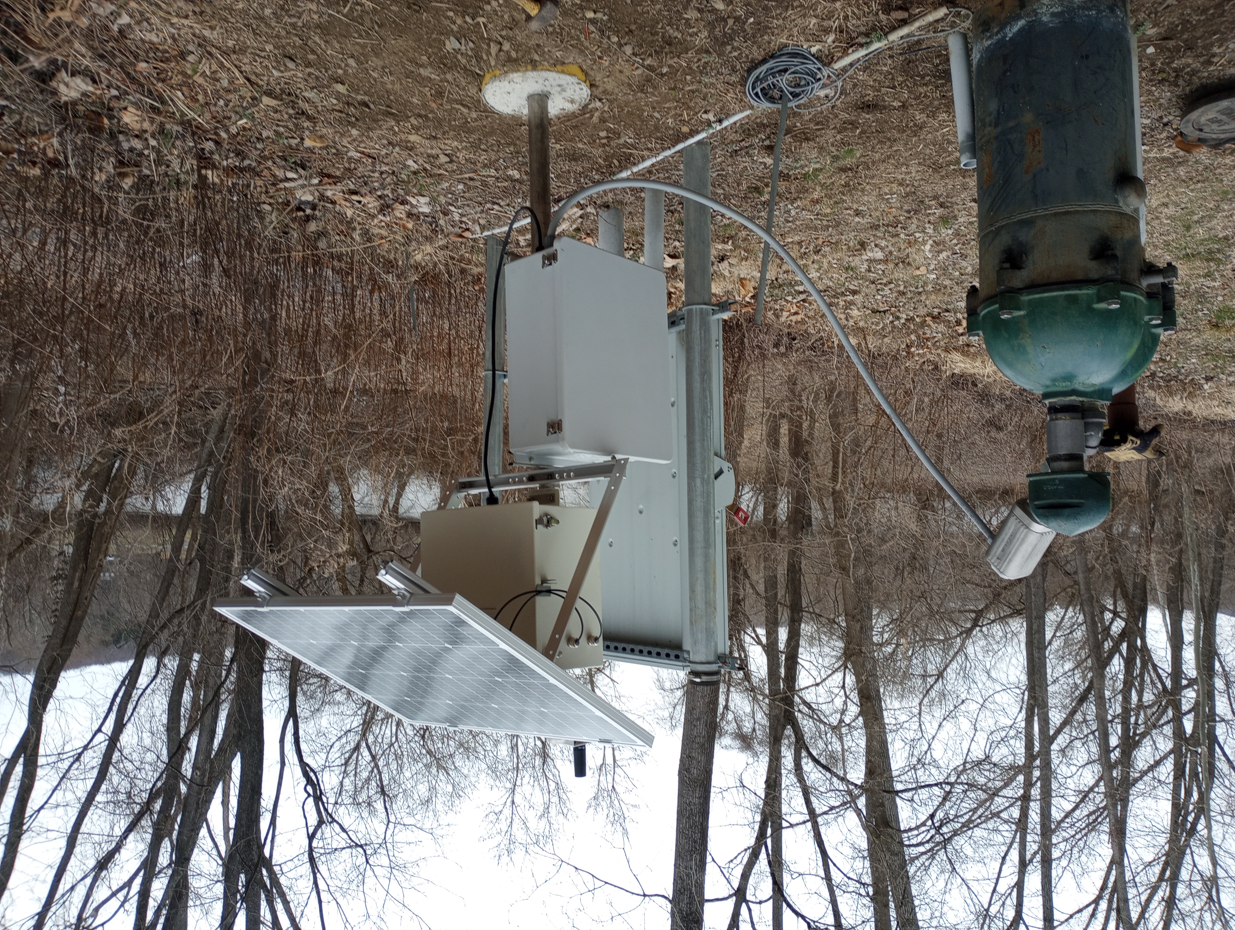 Remote well monitoring installation